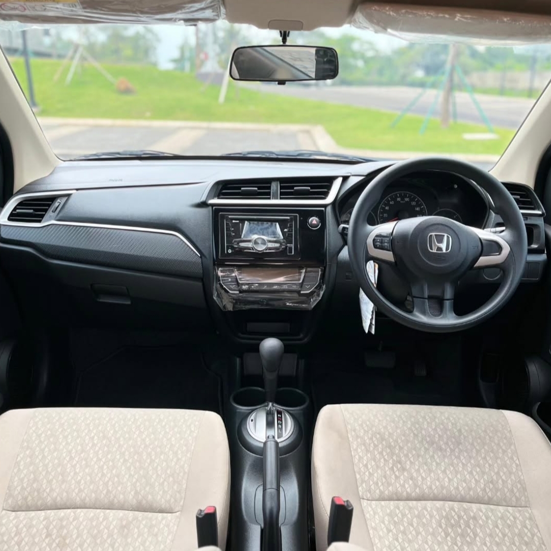Honda Brio (Interior)