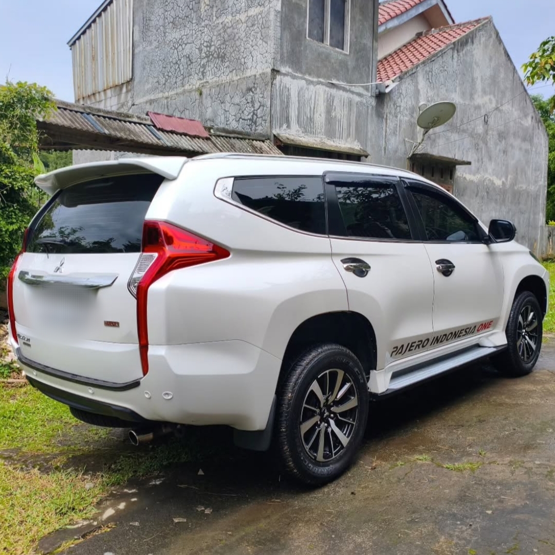 Pajero Belakang