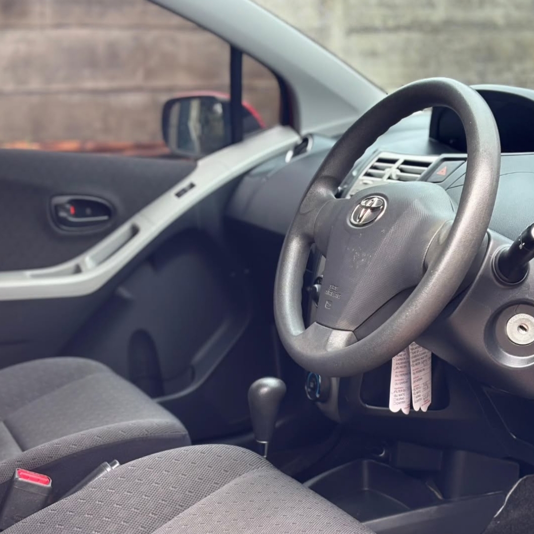 Yaris Merah (Interior)